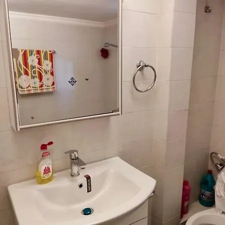Marys House , Lovely 2-bedroom Appartamento *
