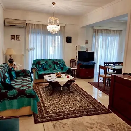 Marys House , Lovely 2-bedroom Apartment *